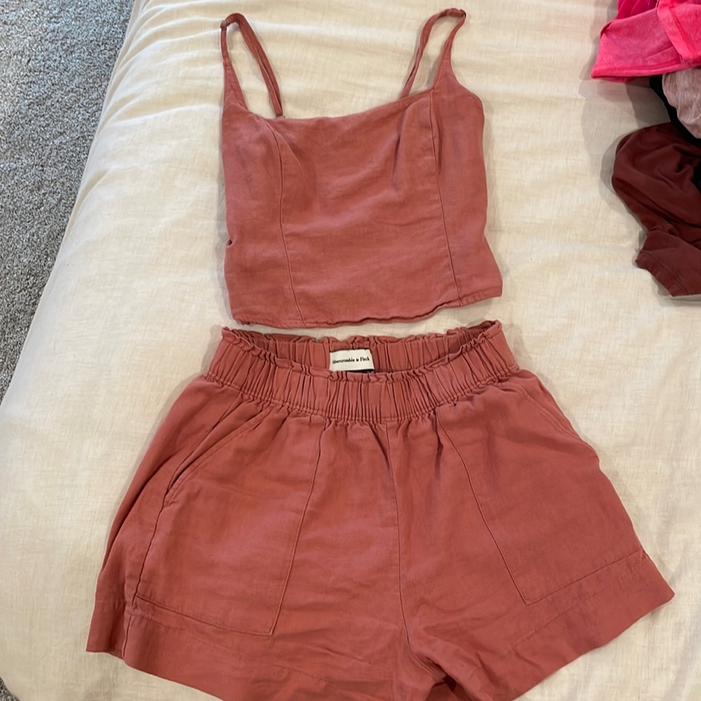 Abercrombie and Fitch linen crop and short set
